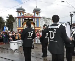 413464_319037718153974_2056447062_o (2)